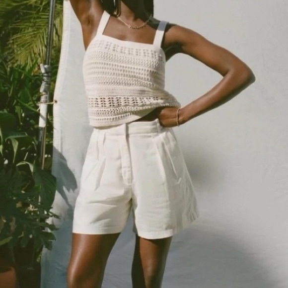 Abercrombie & Fitch Tops - Abercrombie & Fitch crocheted women’s crop top